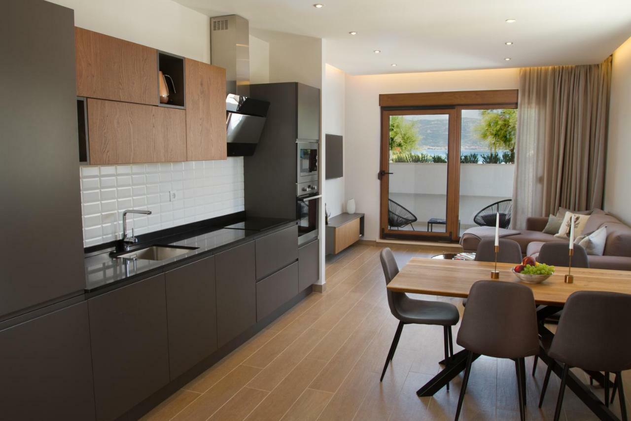 Luxury Poolside Villa Slatine Luaran gambar